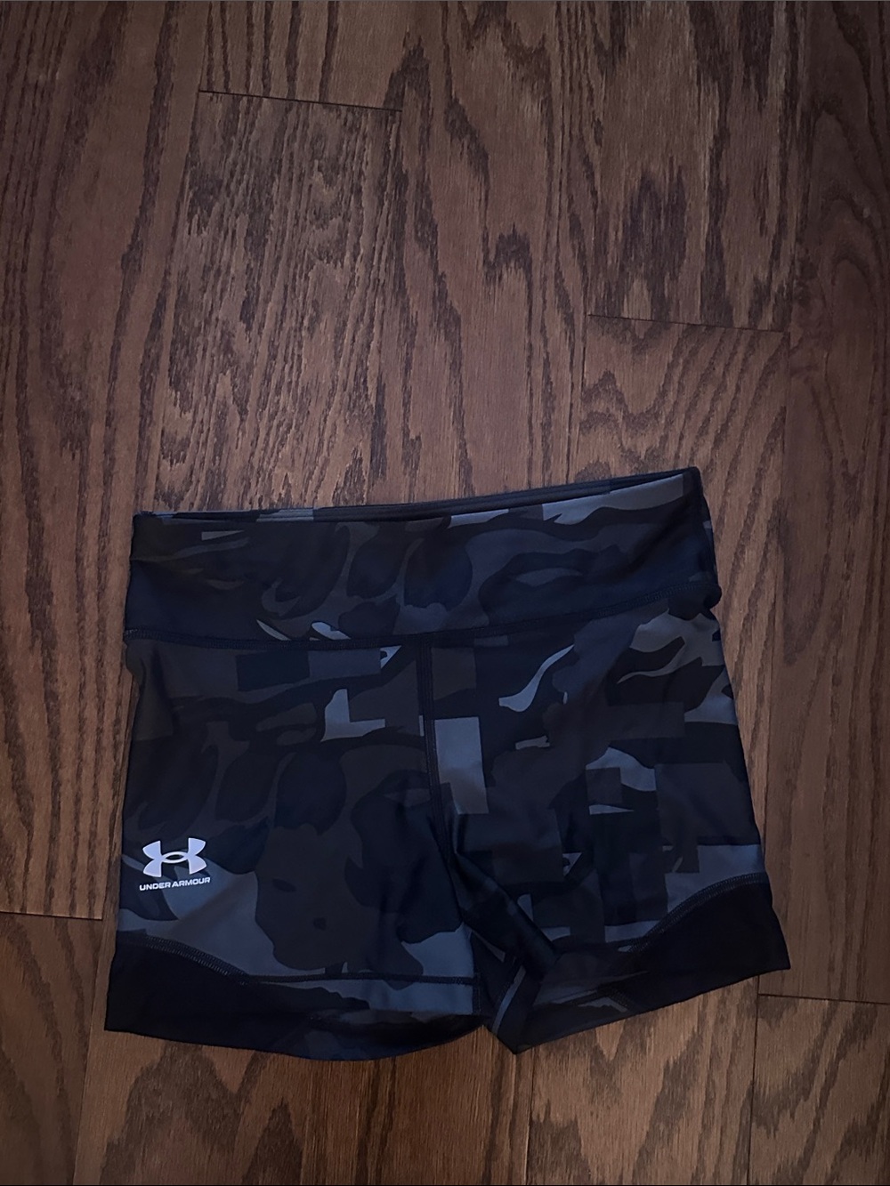 Under Armour Women’s Black & Gray Camo Bike Shorts